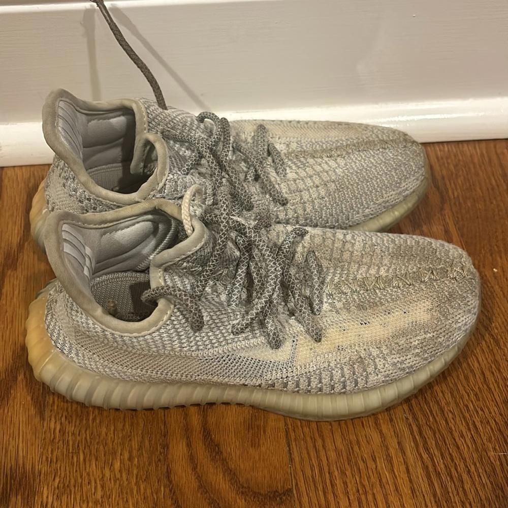 Boys Yeezy - Picture 5 of 6